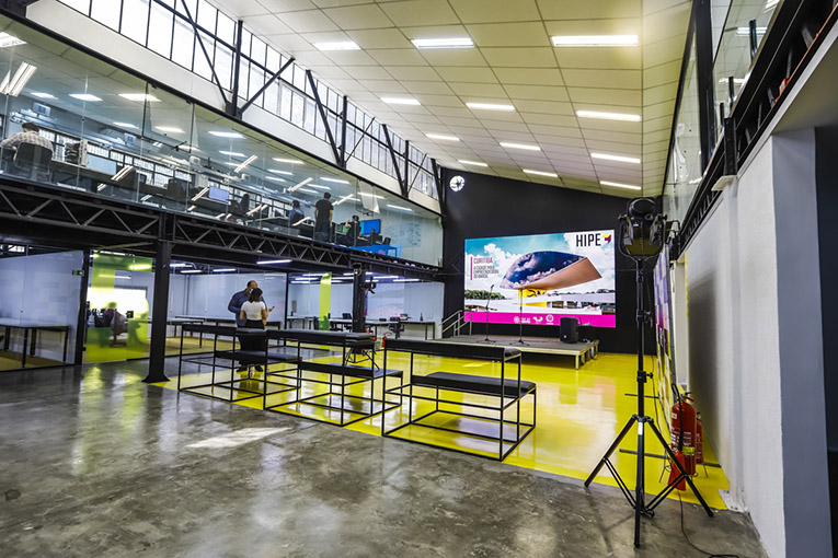 Hub do Vale do Pinhão sedia evento sobre Inteligência Artificial no varejo